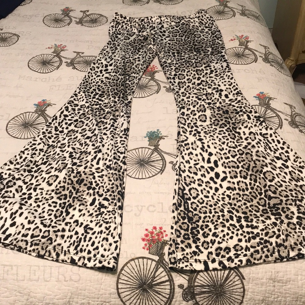Leopard flair pants